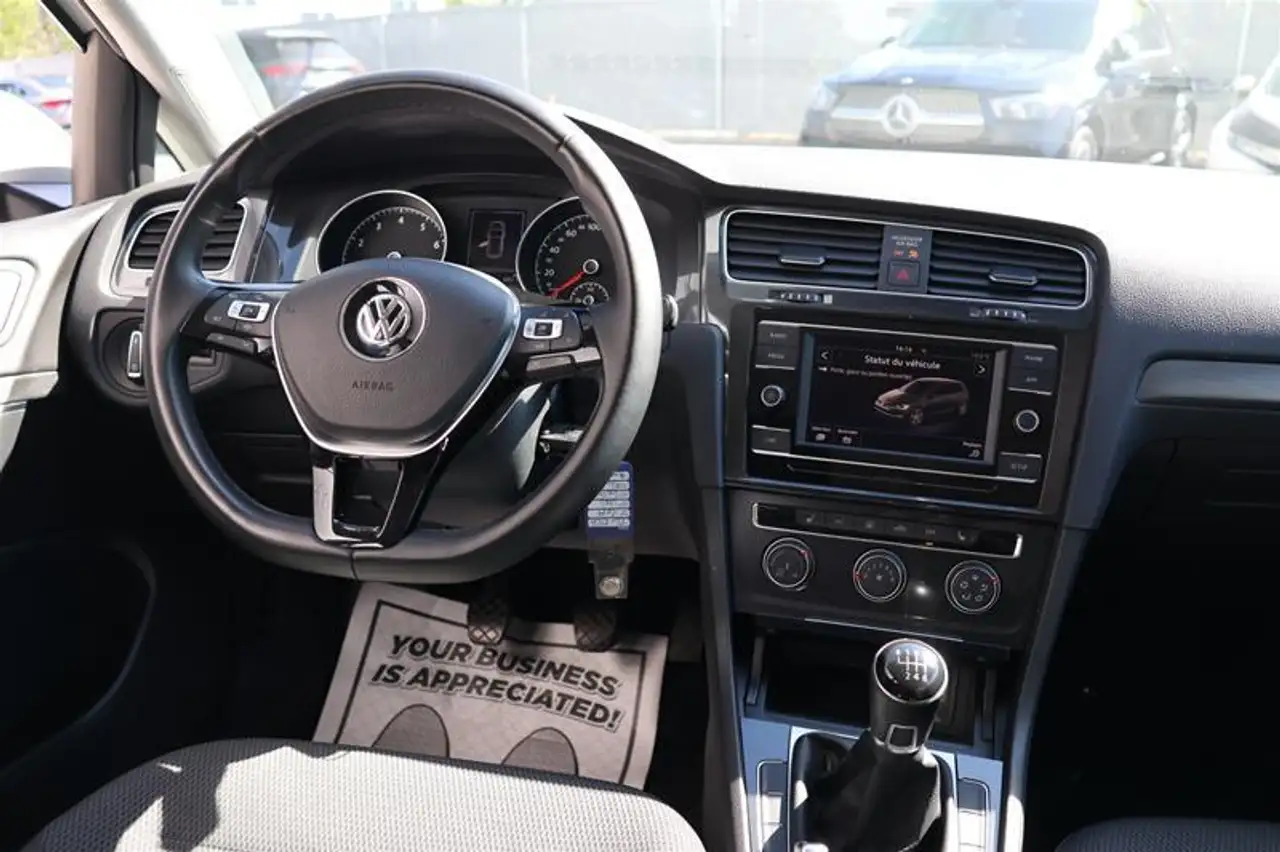Volkswagen Golf снимка Volkswagen Golf