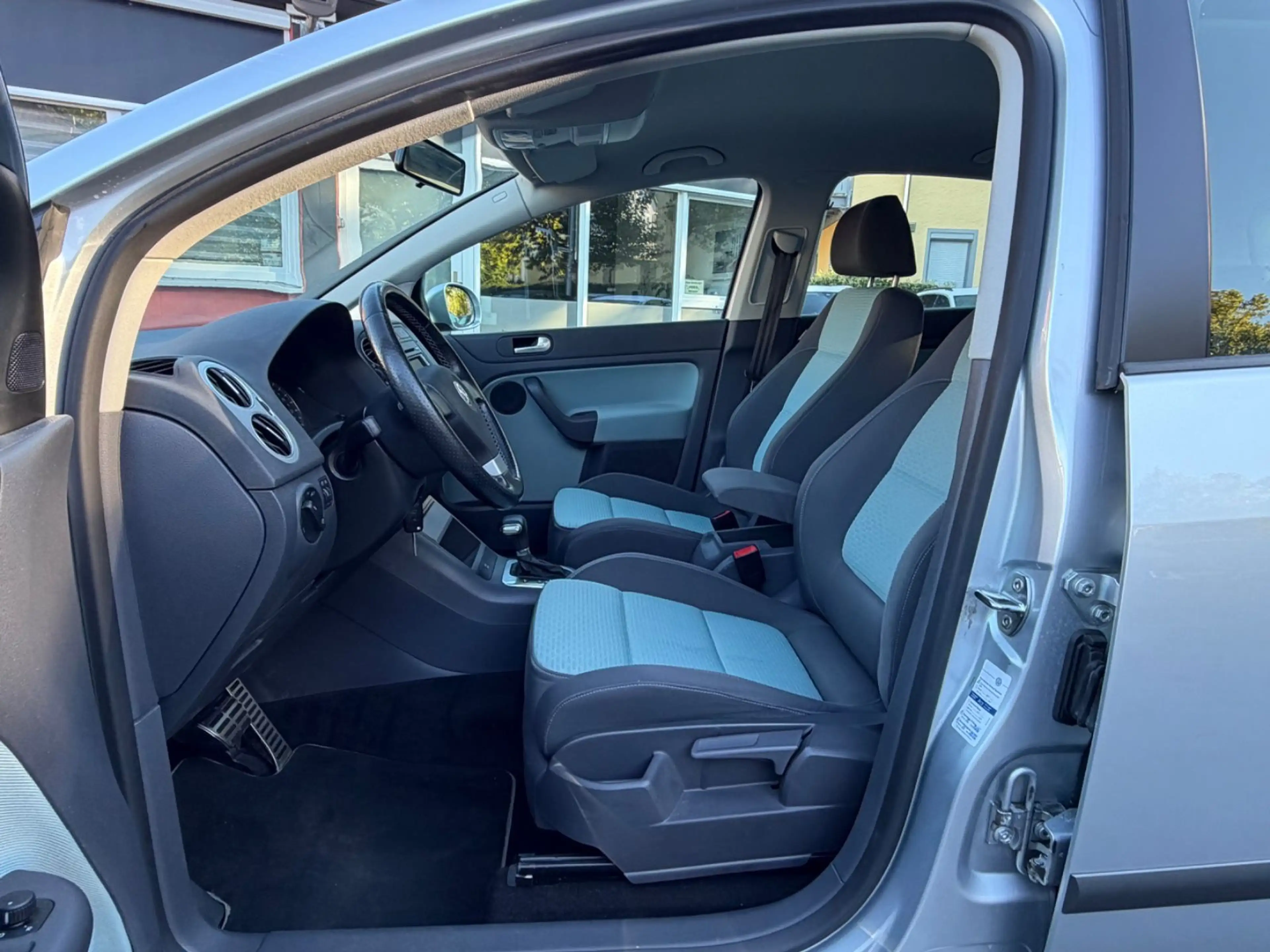 Volkswagen Golf Plus 1.9 TDI CrossGolf*DSG*WENIG KM*1.HAND* — photo 14