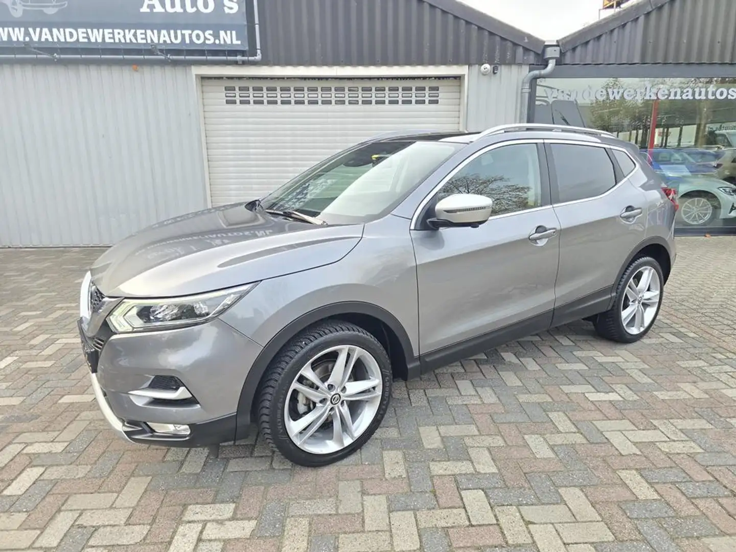 Nissan Qashqai 1.3 DIG-T N-Motion Clima|Navi|Panoramadak|LED|Trek Gris - 2