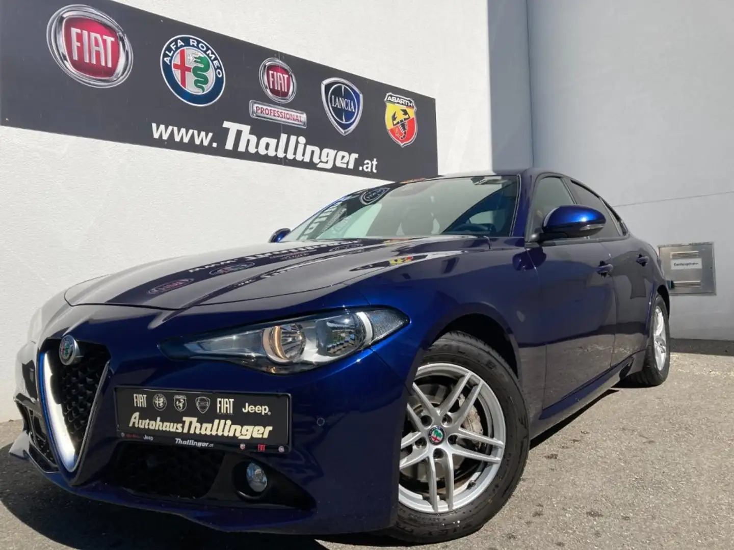 Alfa Romeo Giulia My18 2.2 Turbo Diesel 150 Ps Automatik Supe Blau - 2