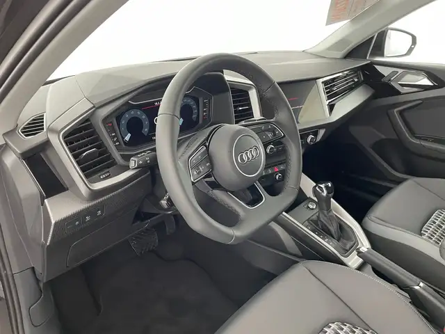 Audi A1 view 8