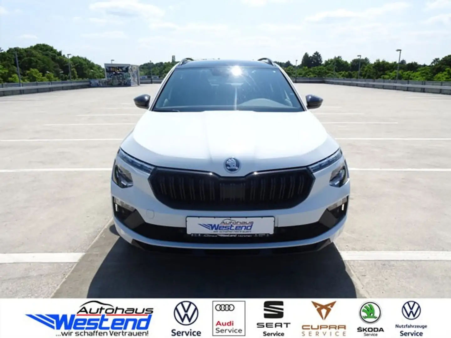 Skoda Kamiq Monte Carlo 1.5l TSI 110kW DSG LED Pano Klima Weiß - 1