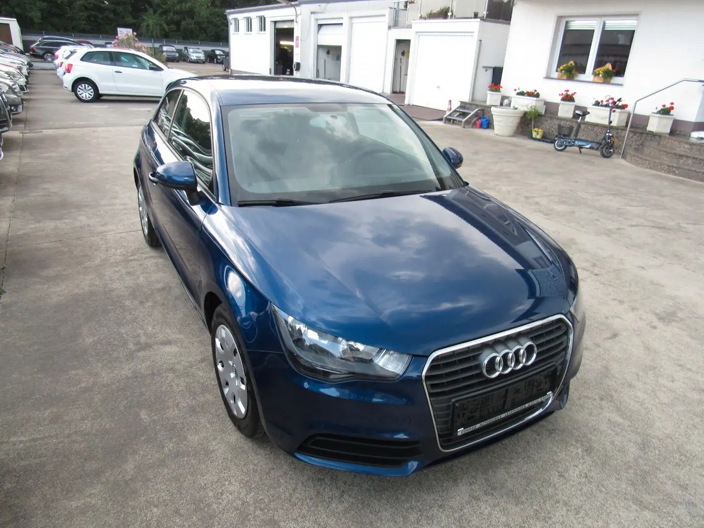 Audi A1 KLIMA,E-FENSTER,STEUERKETTE NEU. Blau - 1