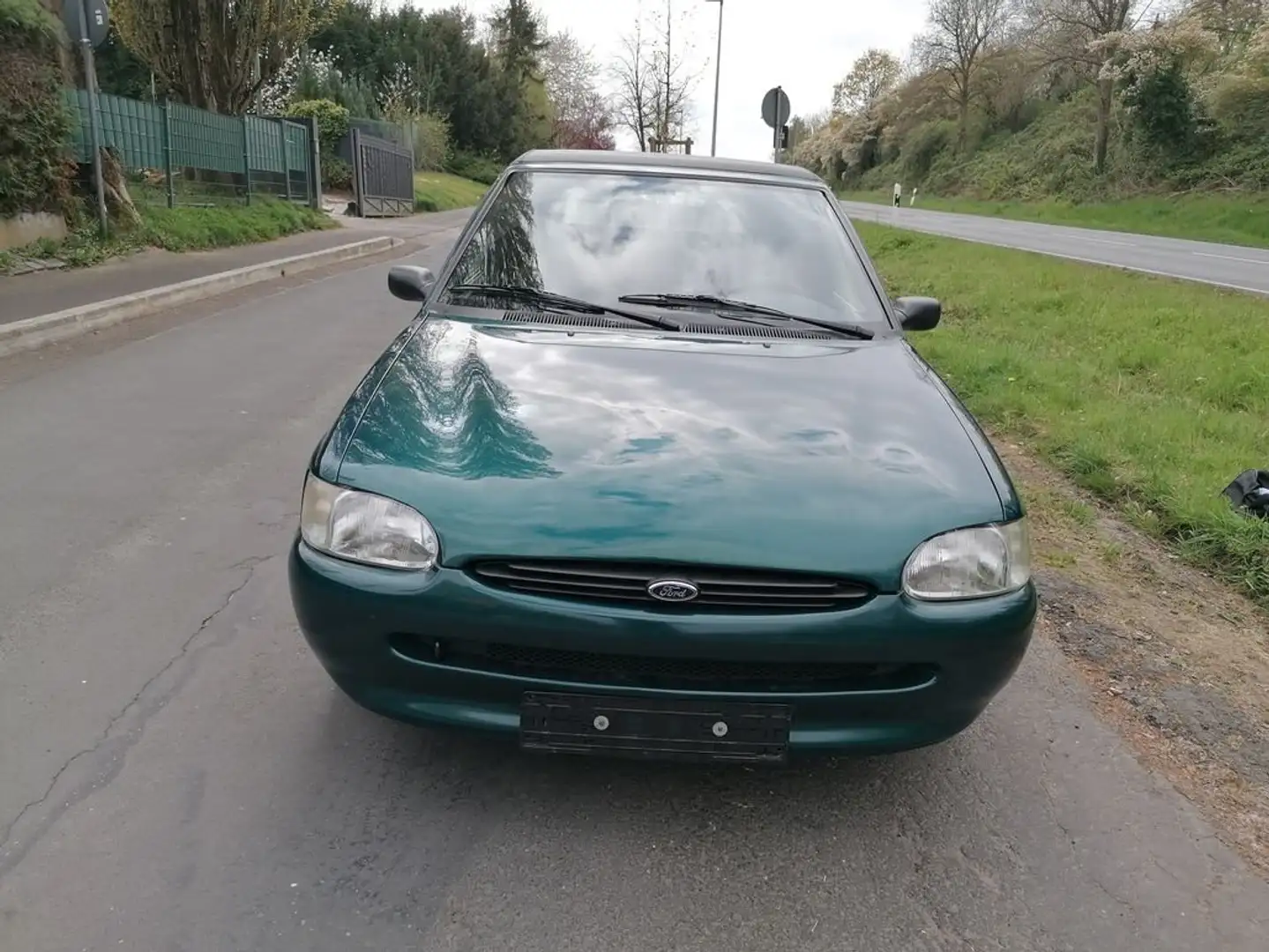 Ford Escort Pacific.Alus.1Hand.Zahnriem+Tüvneu.1A Grün - 2