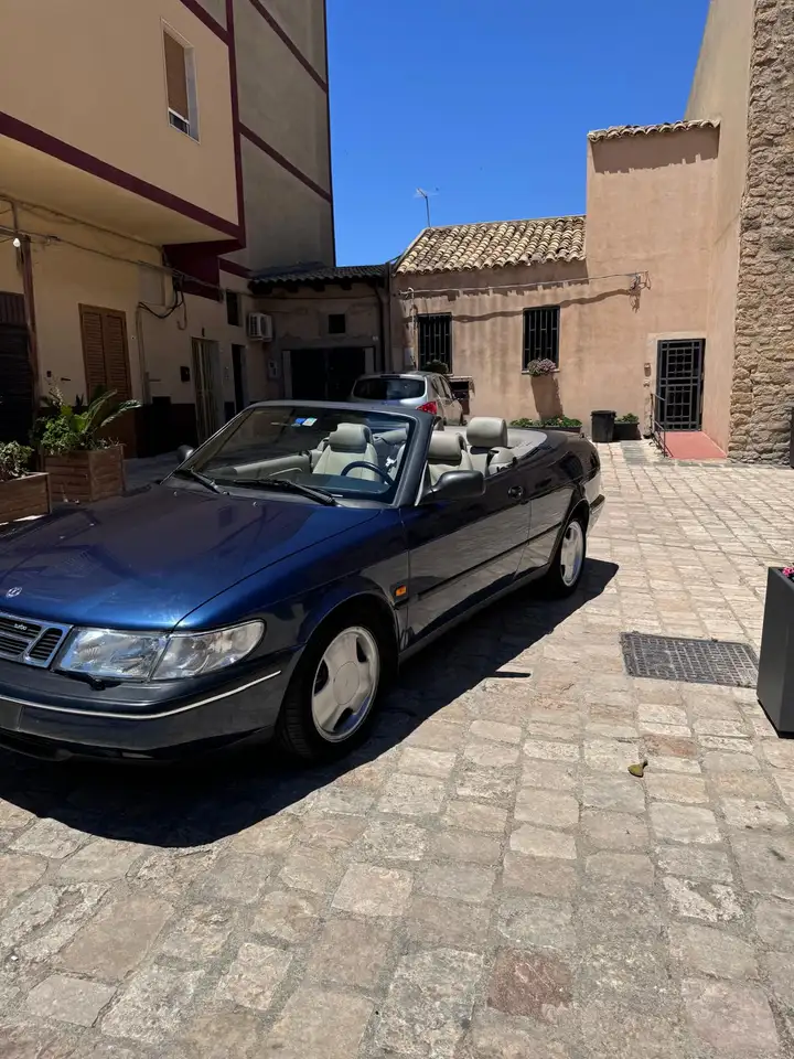 Saab 900 Cabrio 2.0 turbo SE, foto 2