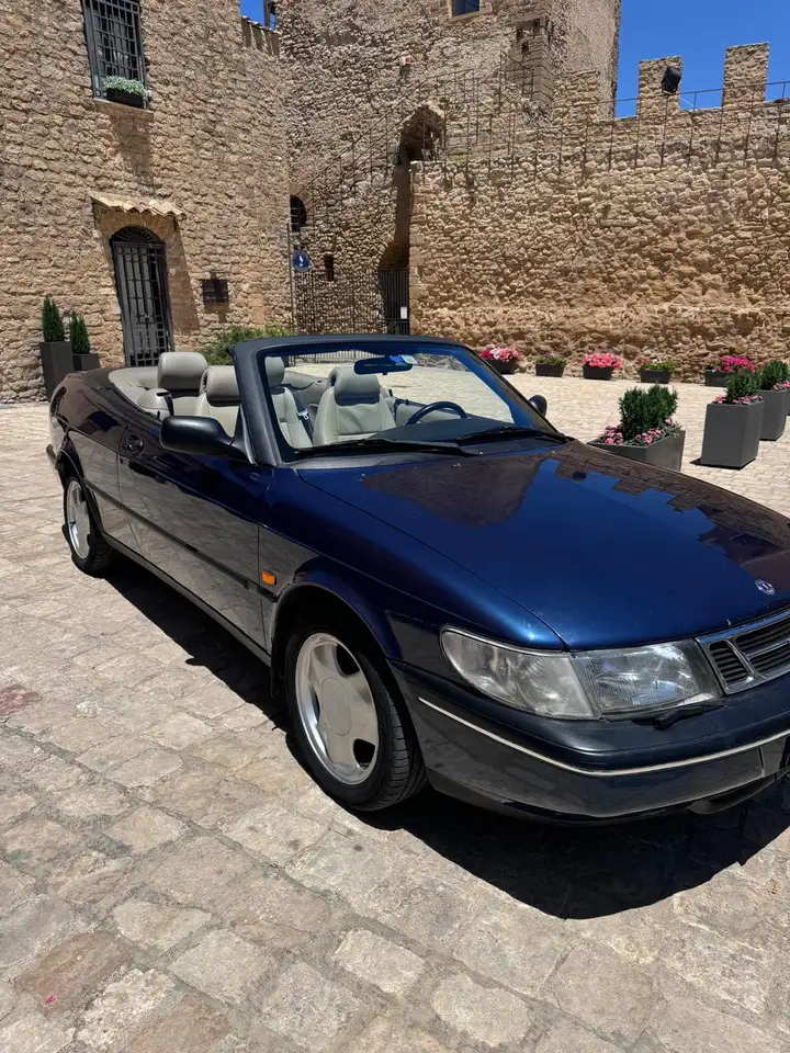 Saab 900 Cabrio 2.0 turbo SE, foto 1