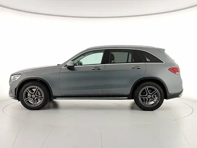 Mercedes-Benz GLC view 3