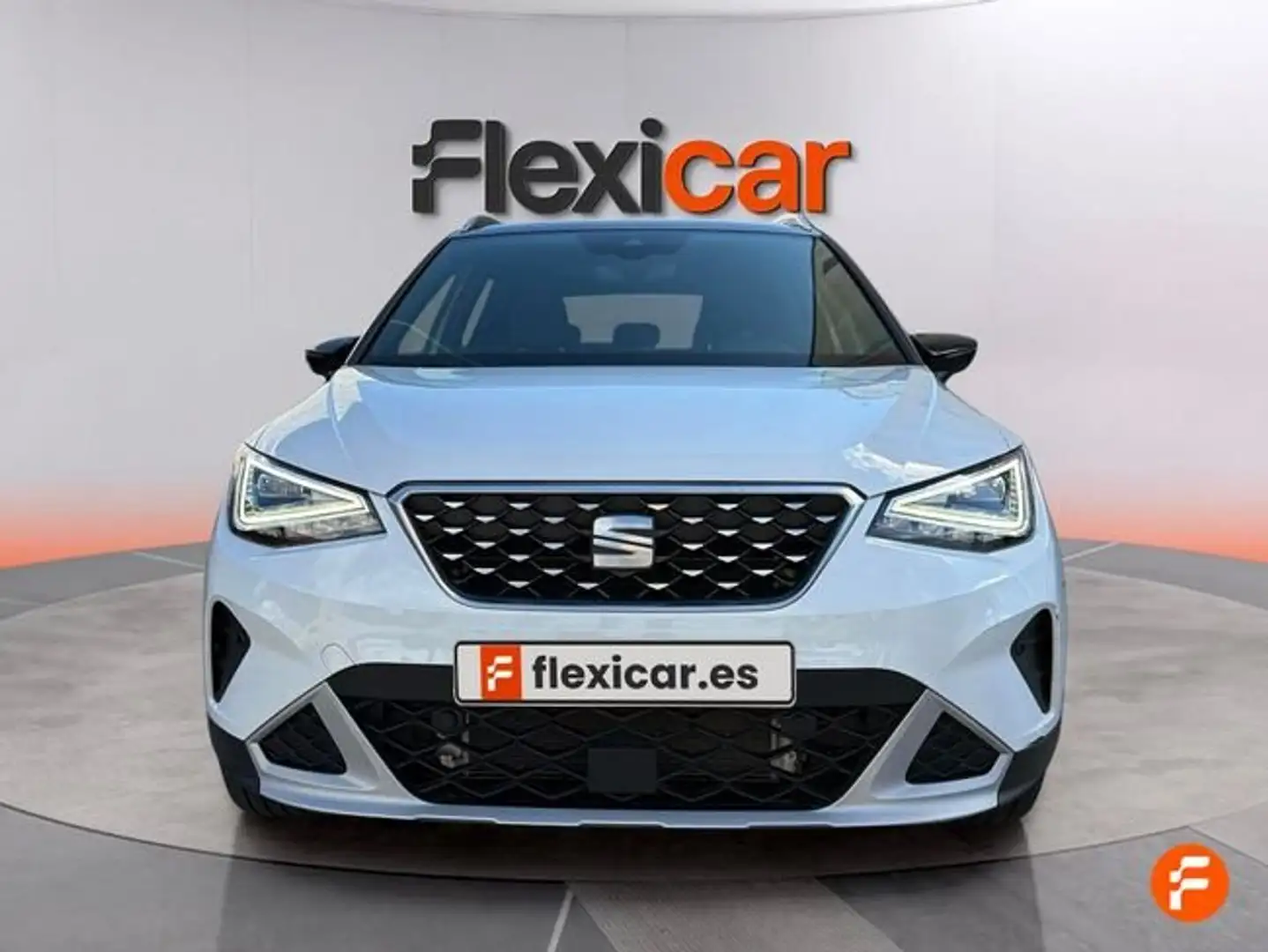 SEAT Arona 1.0 TSI 81kW (110CV) DSG FR XL Blanco - 2