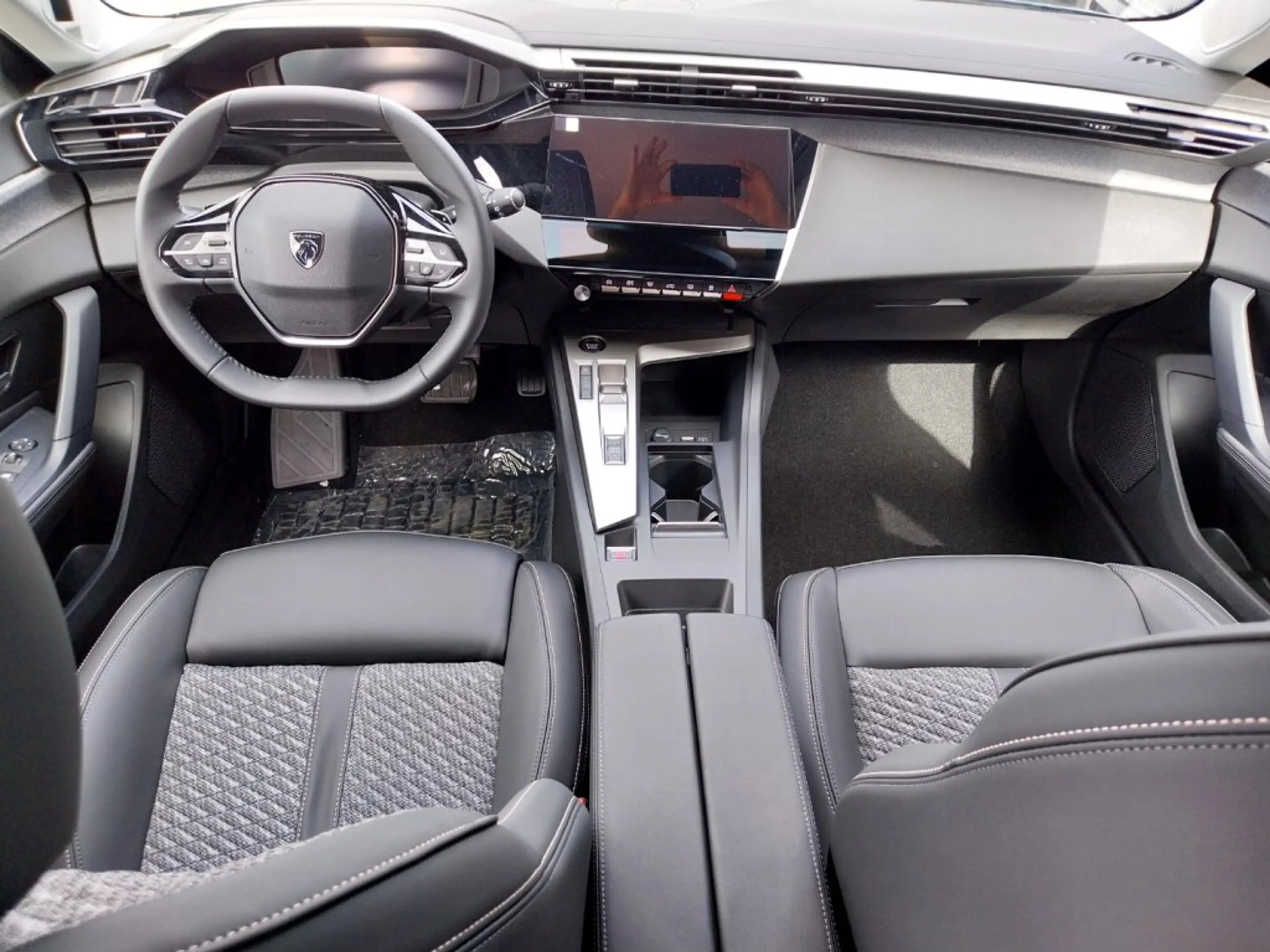 Peugeot 308 Neuer 308 SW ALLURE Hybrid 145 e-DCS6 — photo 8