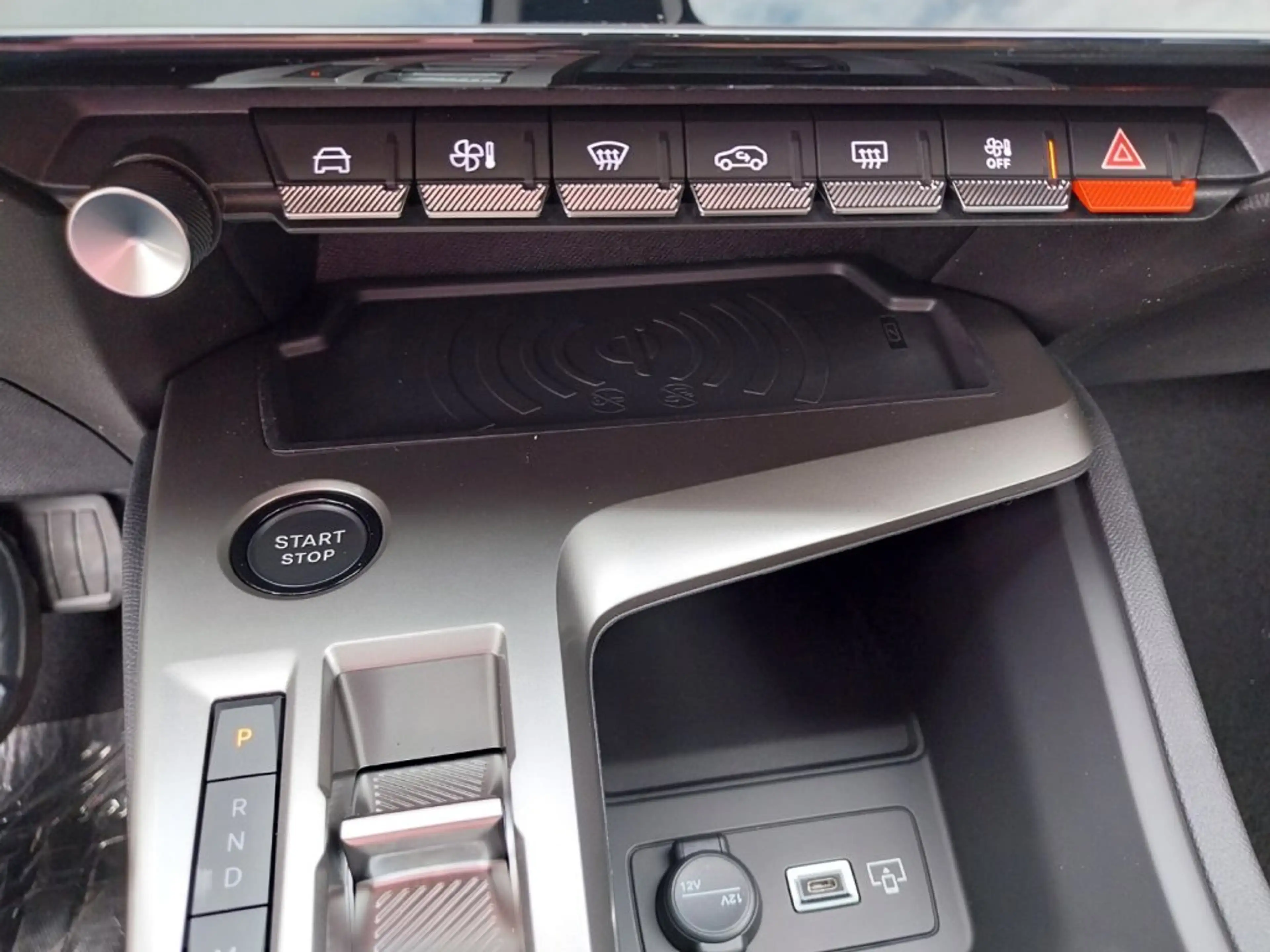 Peugeot 308 Neuer 308 SW ALLURE Hybrid 145 e-DCS6 — photo 17