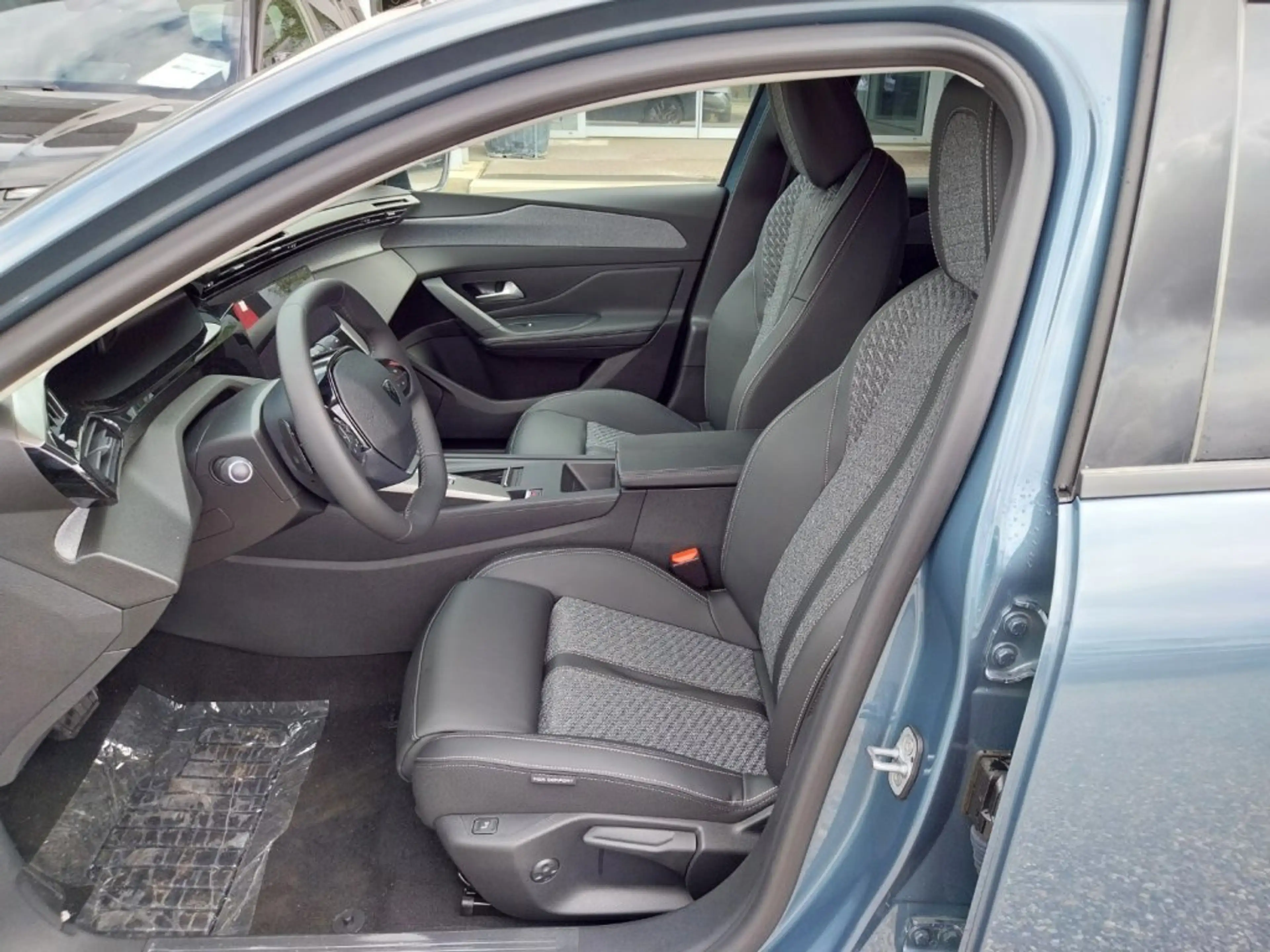 Peugeot 308 Neuer 308 SW ALLURE Hybrid 145 e-DCS6 — photo 6