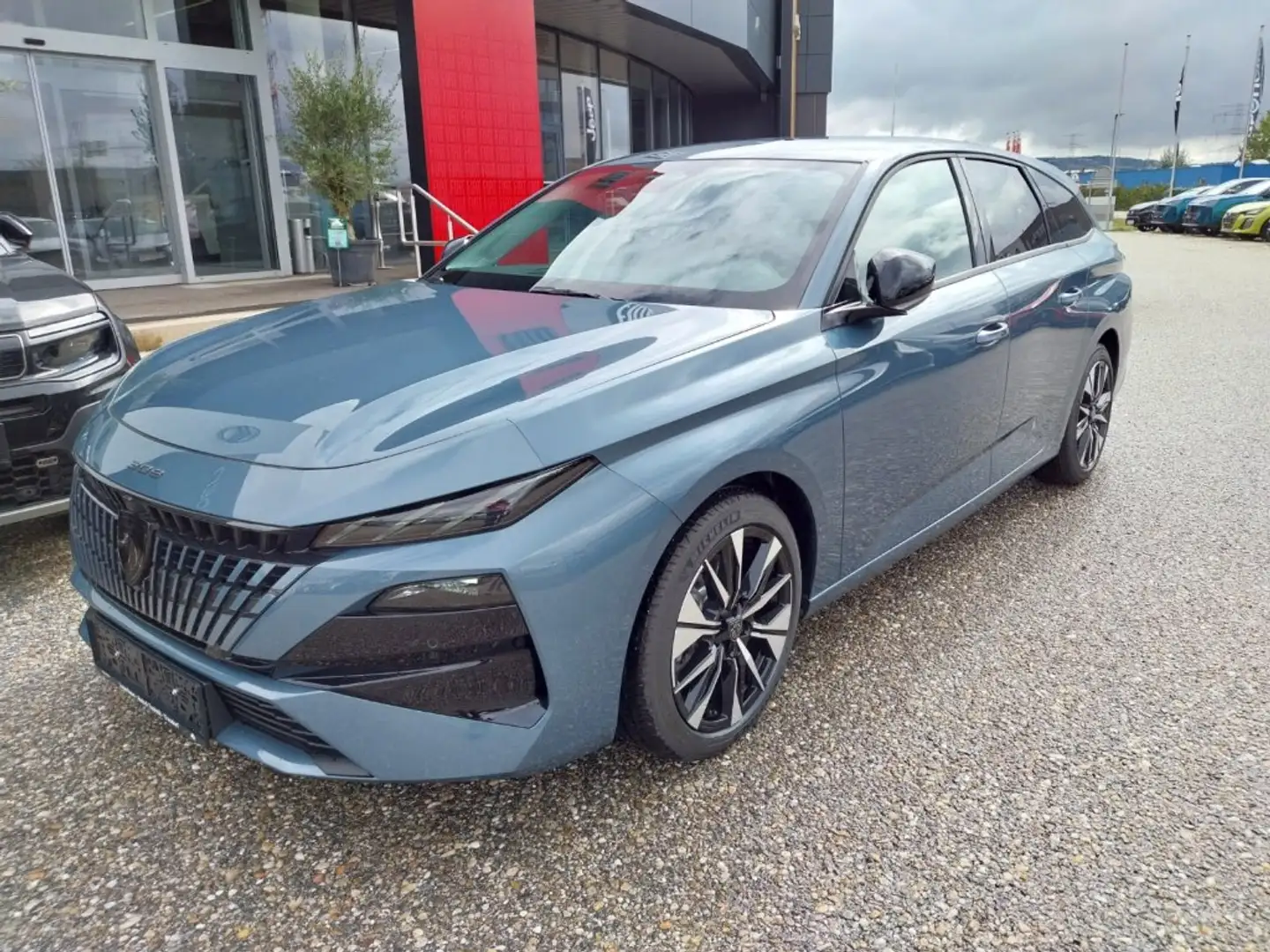 Peugeot 308 Neuer 308 SW ALLURE Hybrid 145 e-DCS6 Blau - 1