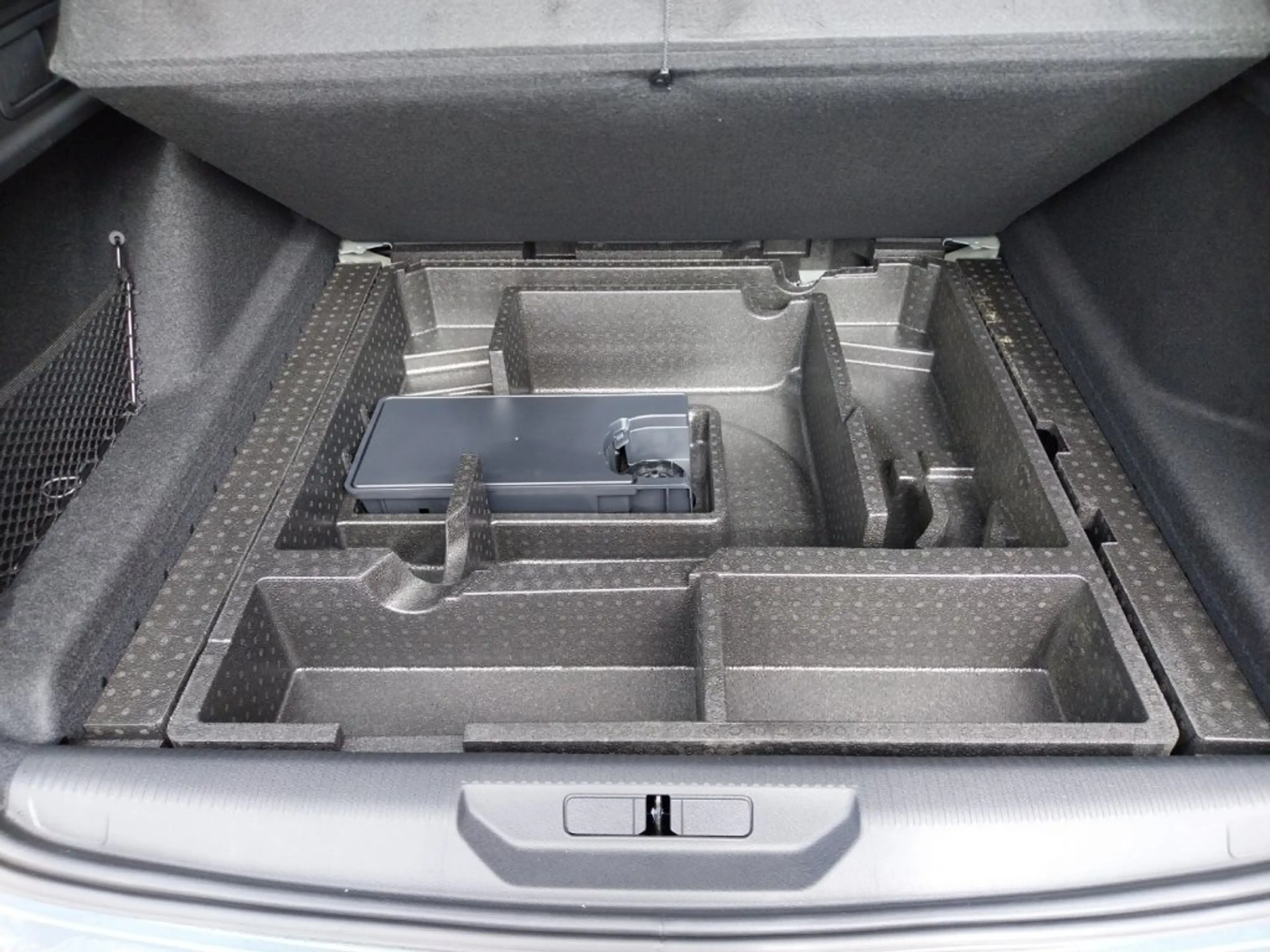 Peugeot 308 Neuer 308 SW ALLURE Hybrid 145 e-DCS6 — photo 25