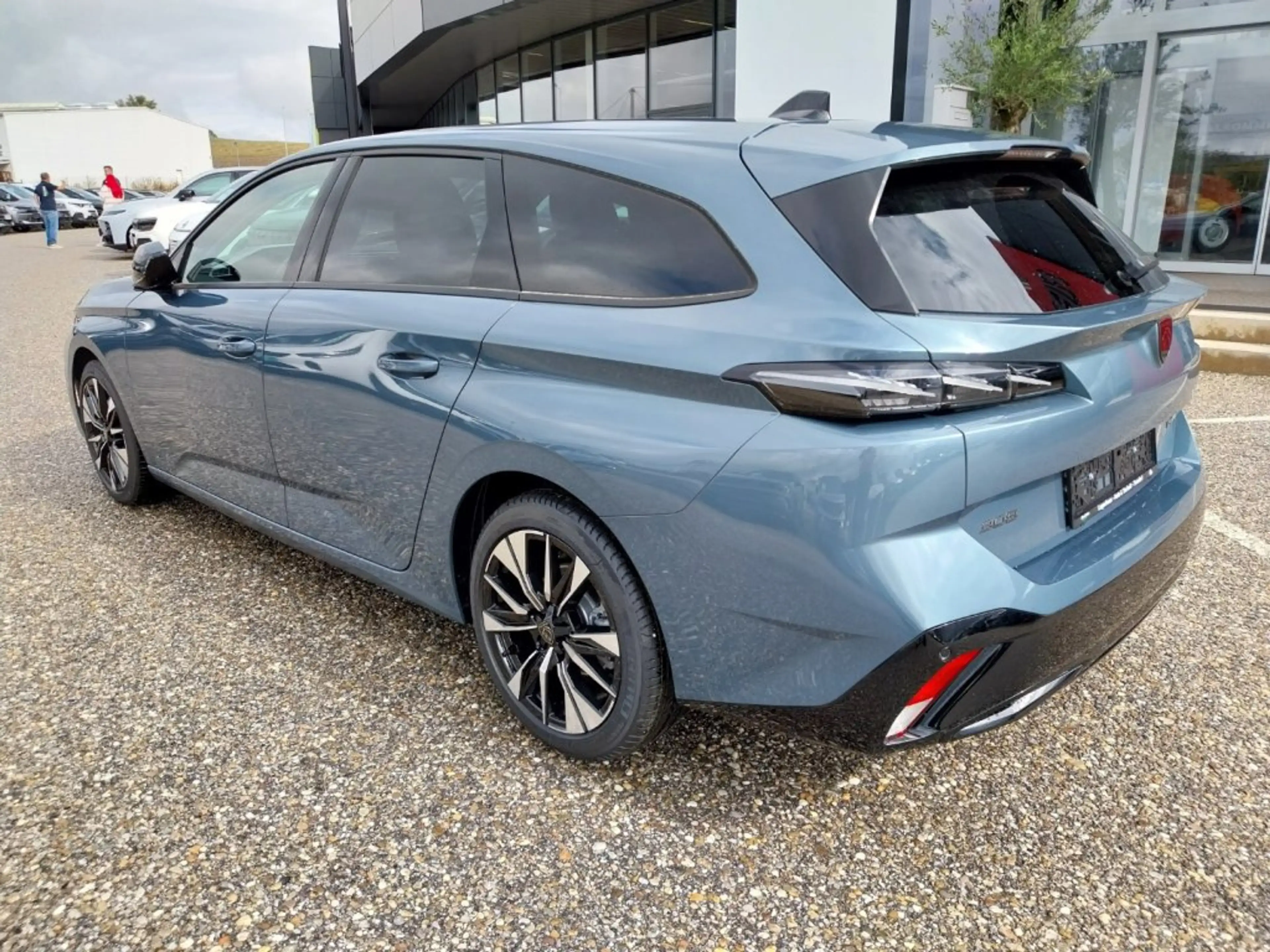 Peugeot 308 Neuer 308 SW ALLURE Hybrid 145 e-DCS6 — photo 26