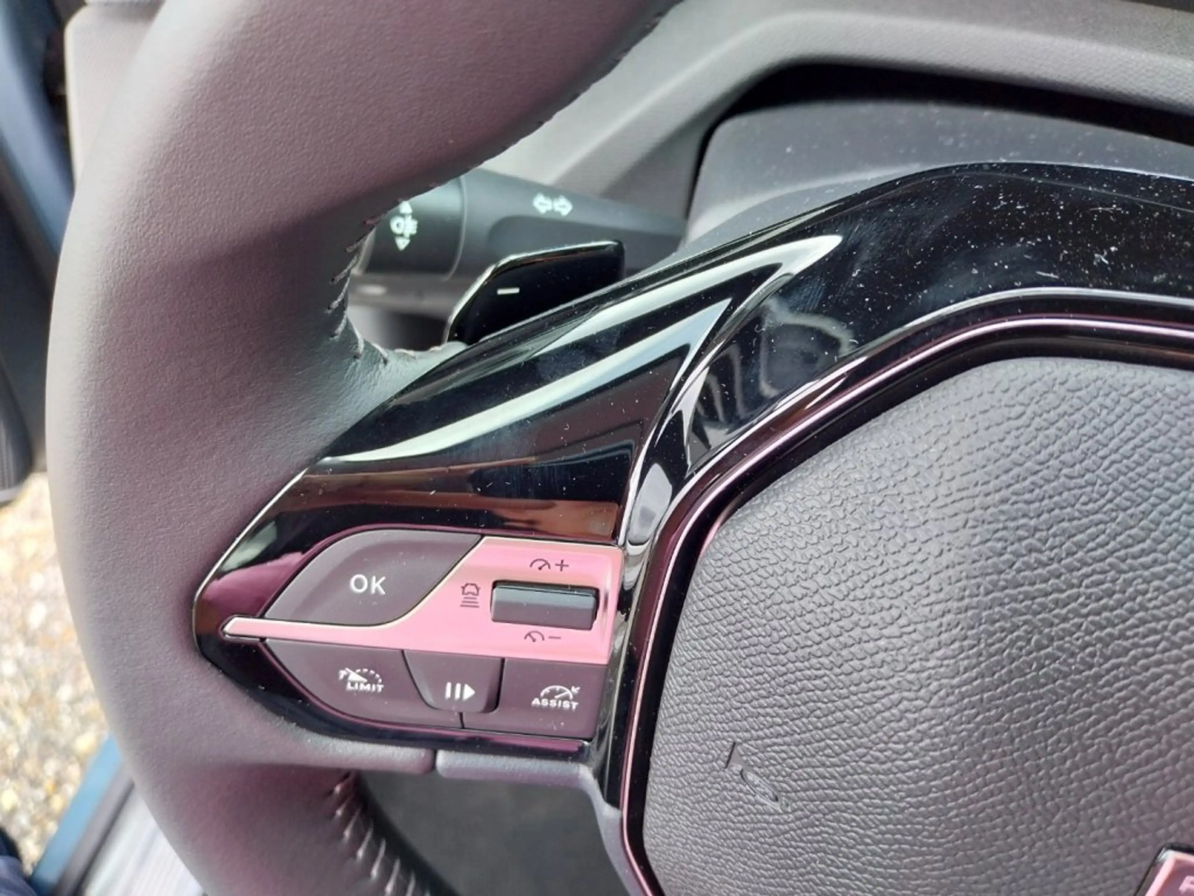 Peugeot 308 Neuer 308 SW ALLURE Hybrid 145 e-DCS6 — photo 12