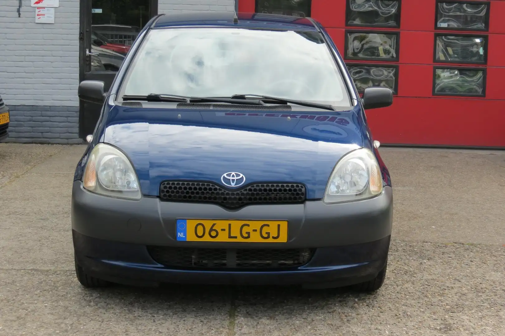 Toyota Yaris 1.0-16V VVT-i Terra , 5 DEURS, AIRCO Blauw - 2
