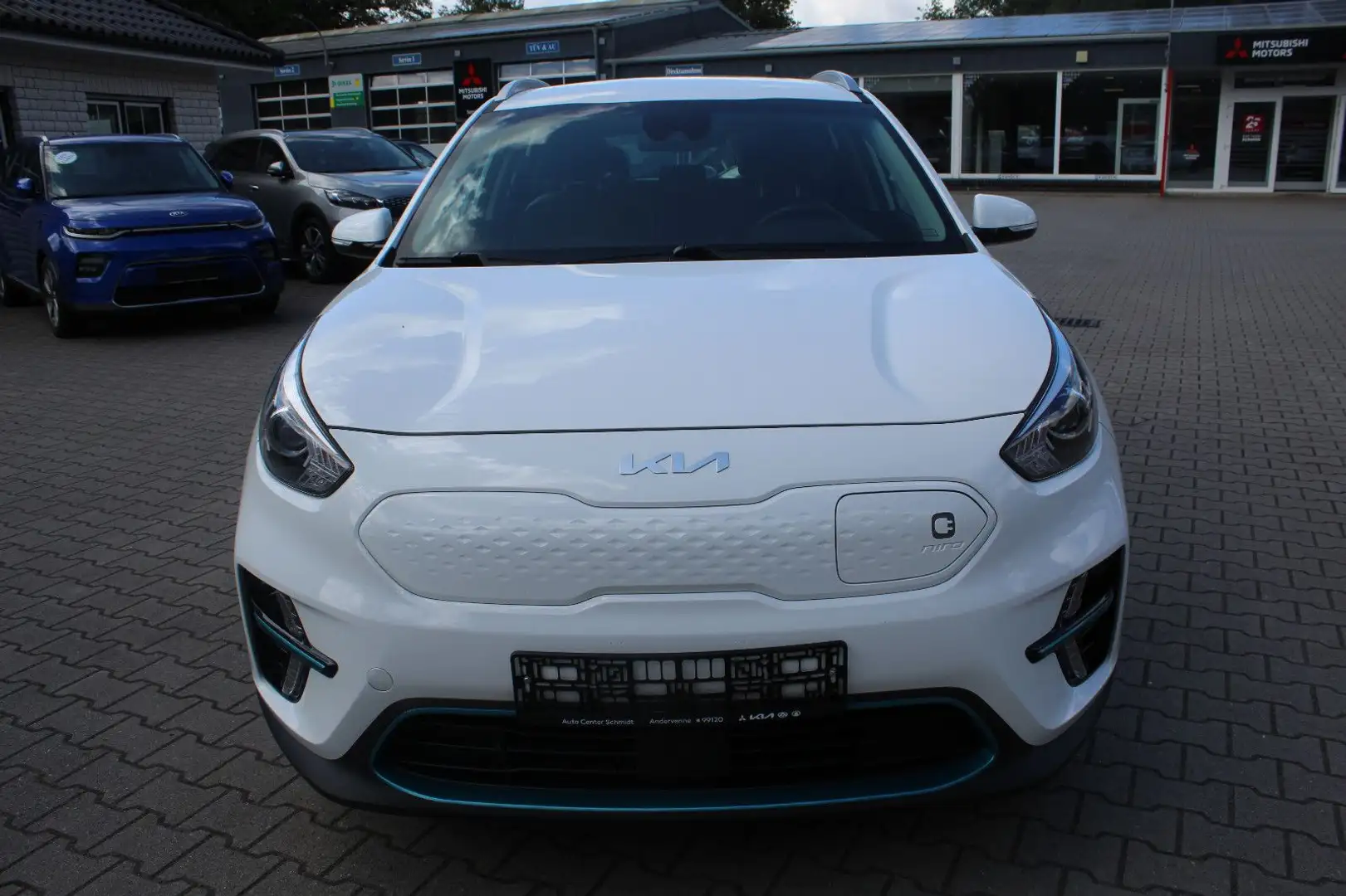 Kia Niro e-Niro Vision (On-Board-Lader 3-Phasen) Weiß - 2