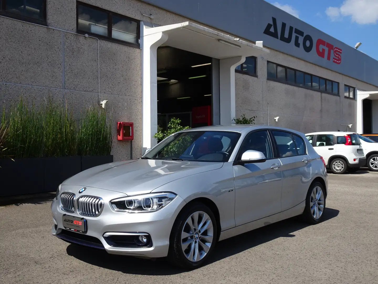 BMW 116 116d Urban 5p Navi Full Led Pelle PDC Automatica Argento - 1