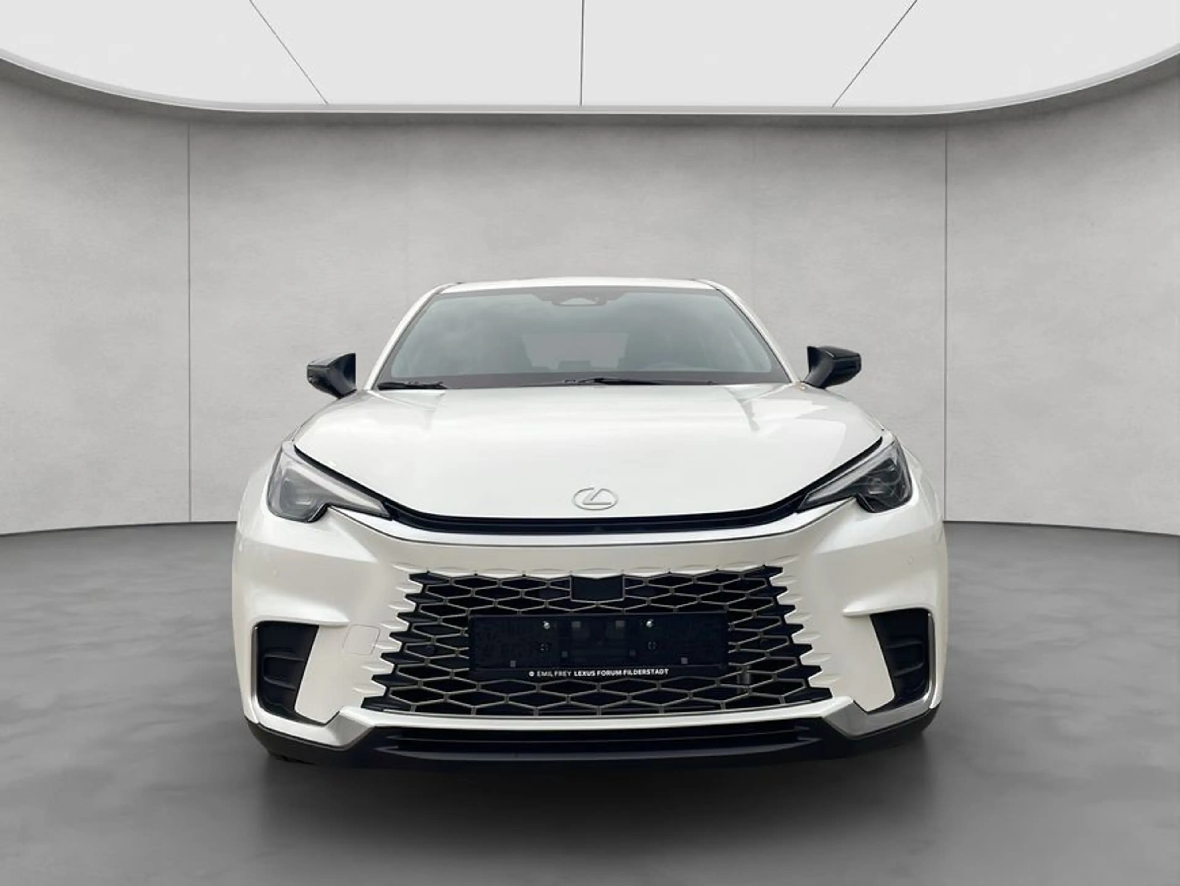 Lexus LBX FWD Elegant Black Edition 67 kW, 5-türig — photo 8