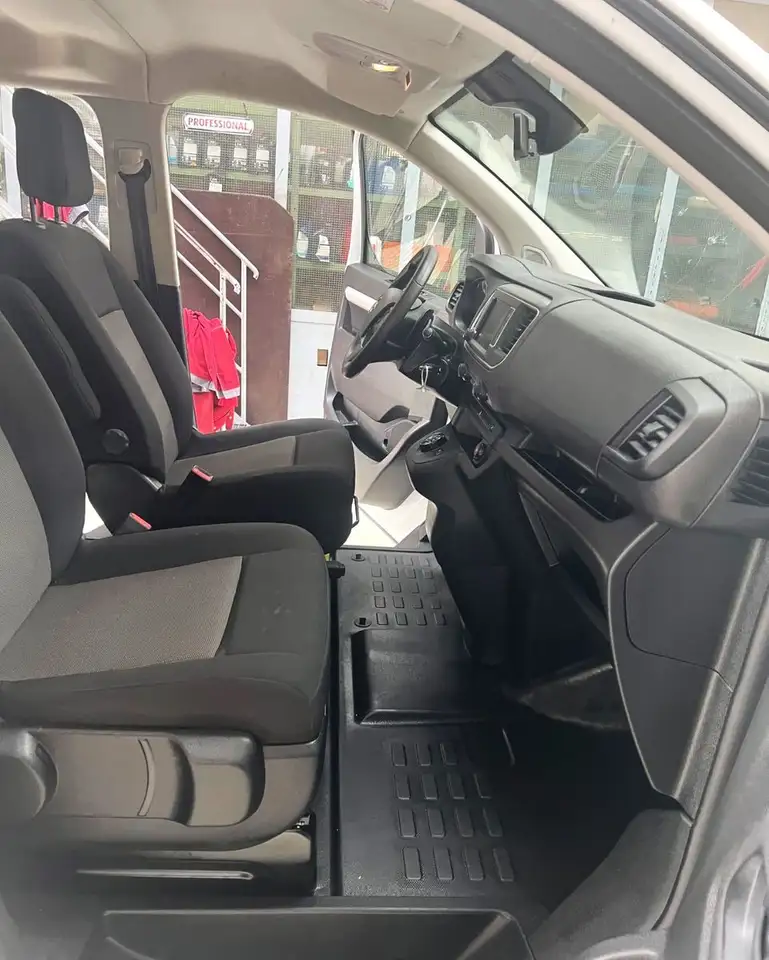 Opel Vivaro -6 Sitze Automatik-Schiebetür Beideitig, миниатюра 10
