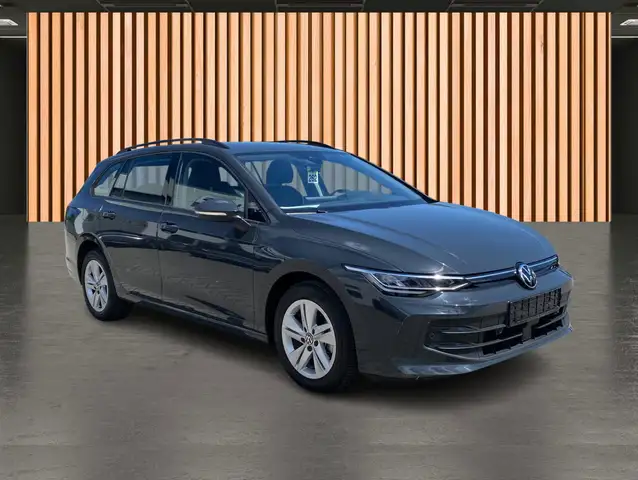 Volkswagen Golf view 5
