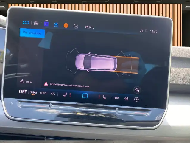 Volkswagen Golf view 10