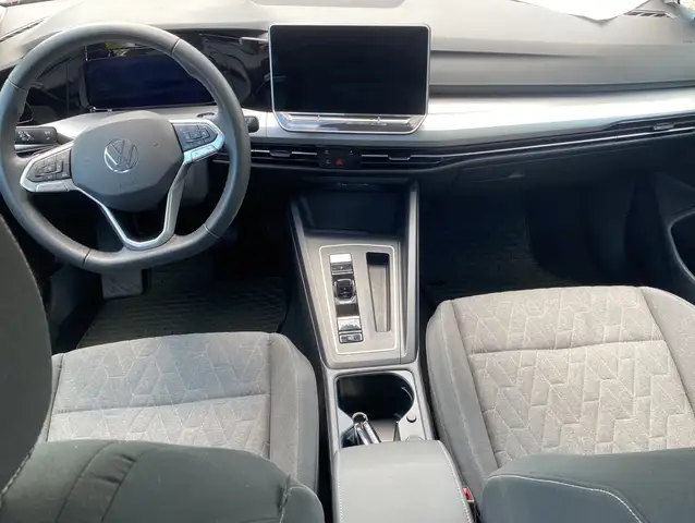 Volkswagen Golf view 3