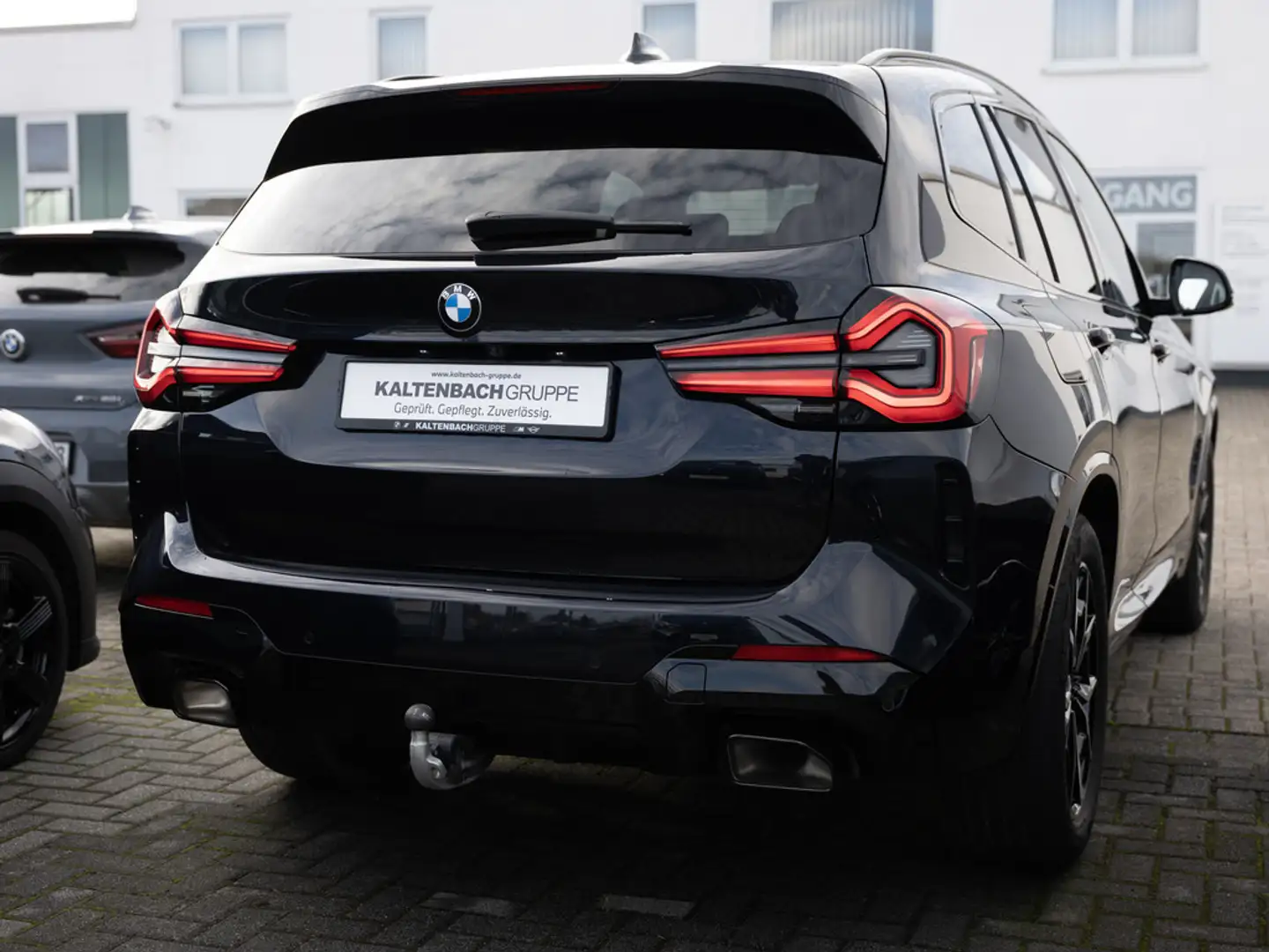 BMW X3 xDrive 20d M-Sport STANDHZ AHK LED NAVI Schwarz - 2