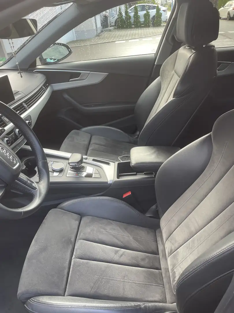 Audi A4 40 TDI basis Grau - 2