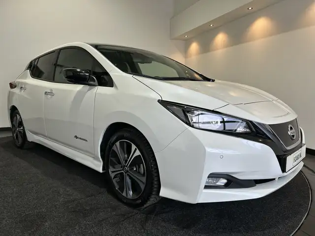 Nissan Leaf Tekna 40 kWh Leer | Navigatie | LED | Trekhaak | S