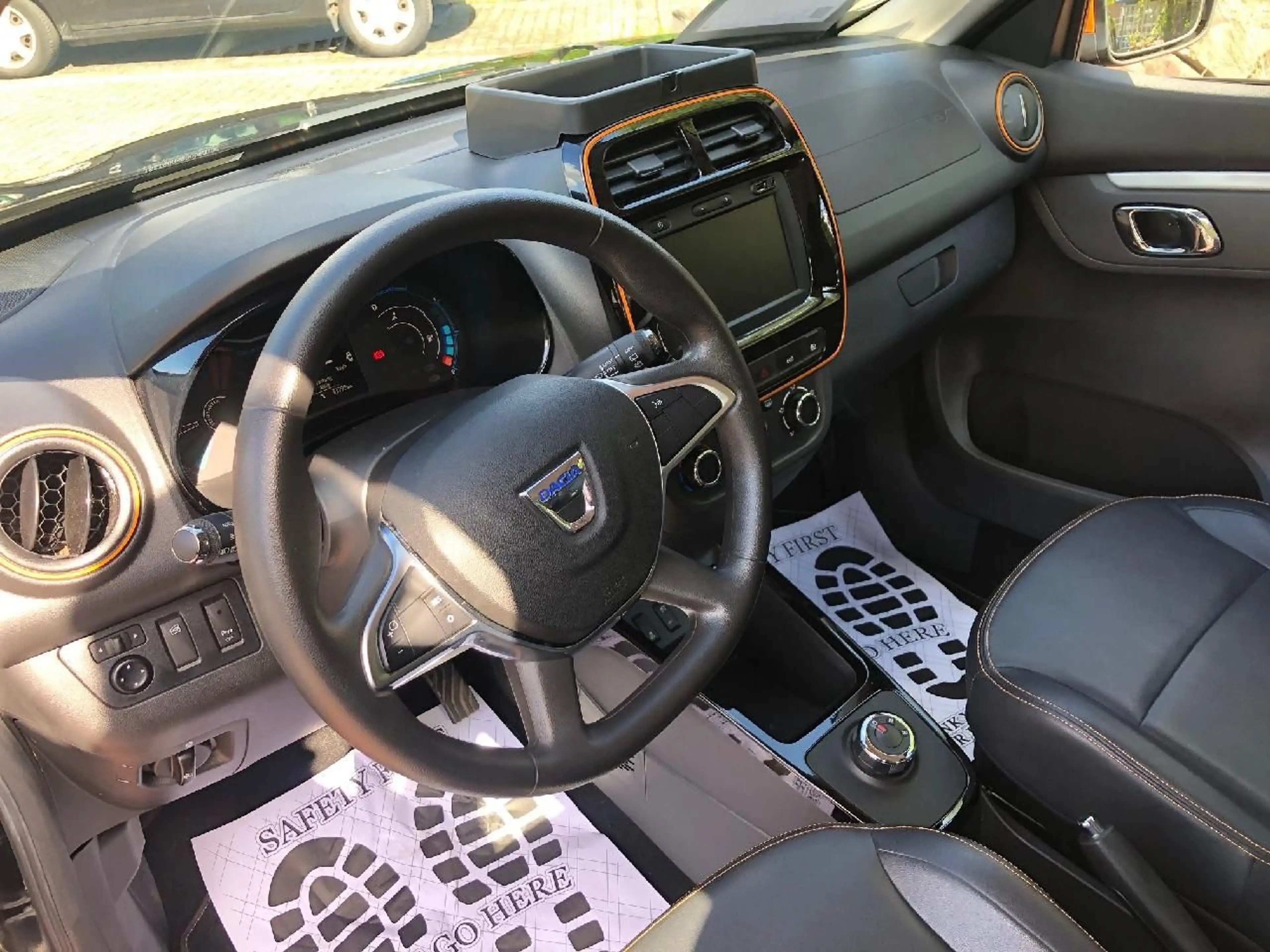Dacia Spring Electric Comfort Plus, CCS ! — photo 9