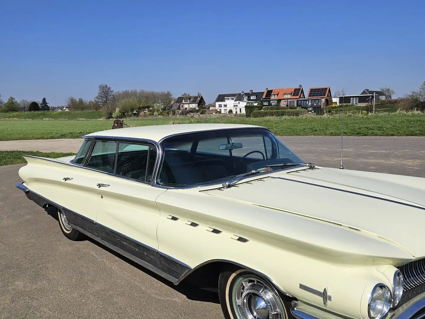 Buick Electra 225 bež - 2