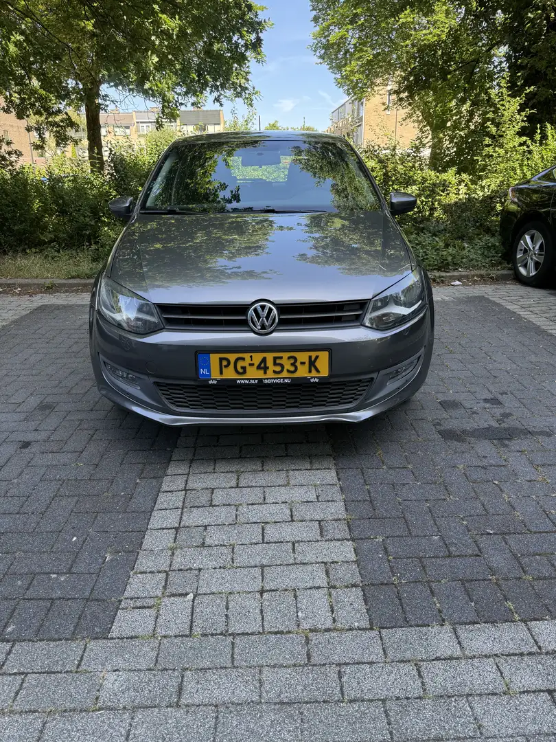 Volkswagen Polo 1.4-16V Highline Grijs - 2