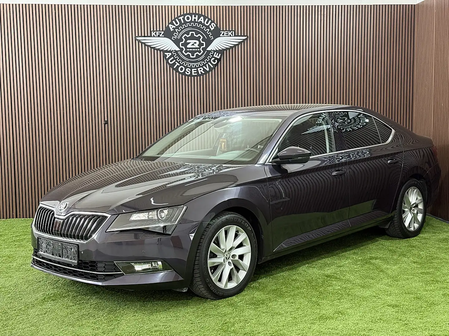 Skoda Superb Style Violett - 1
