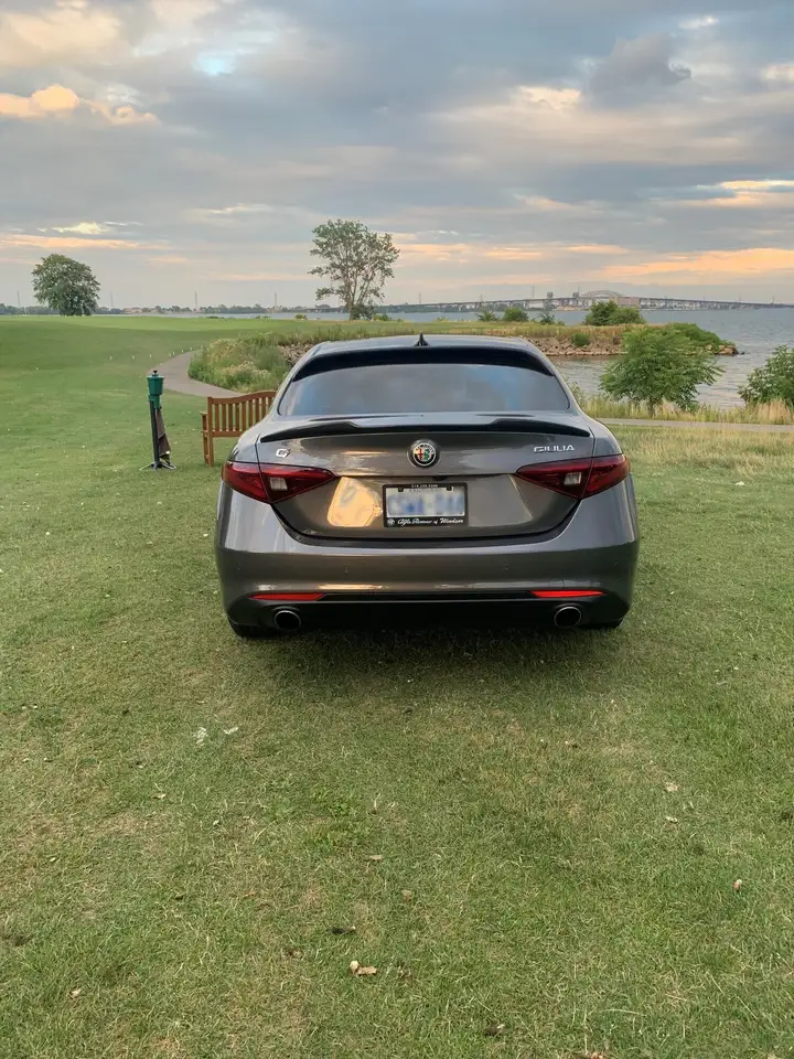 Alfa Romeo Giulia снимка Alfa Romeo Giulia