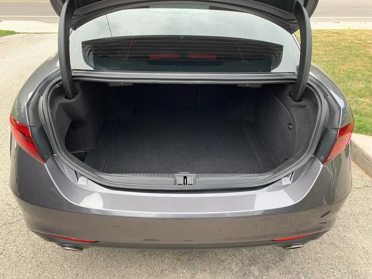 Alfa Romeo Giulia снимка Alfa Romeo Giulia