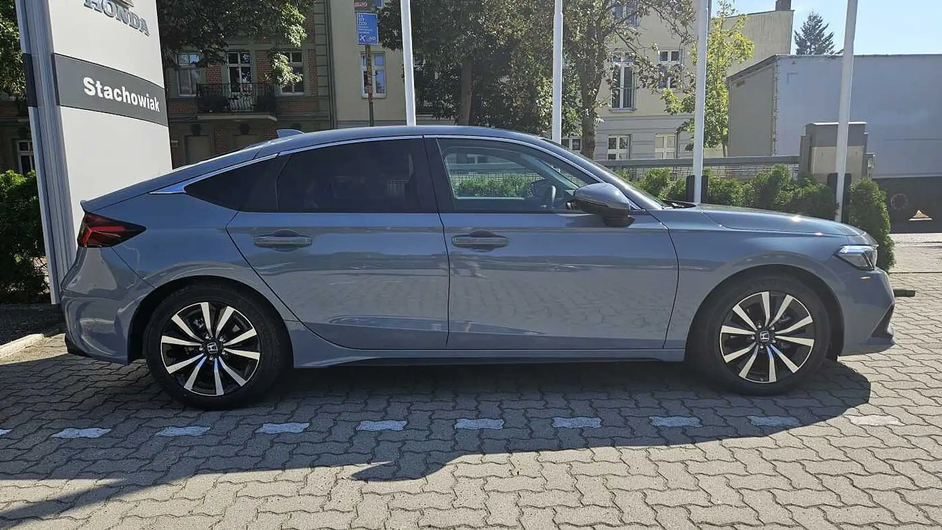 Honda Civic e:HEV 2.0 i-MMD Hybrid Elegance Grau - 2