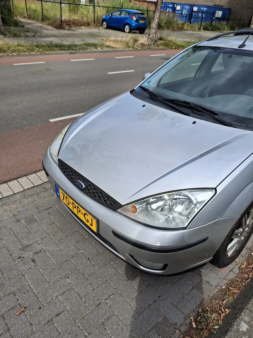 Ford Focus 1.6-16V Futura Grijs - 2