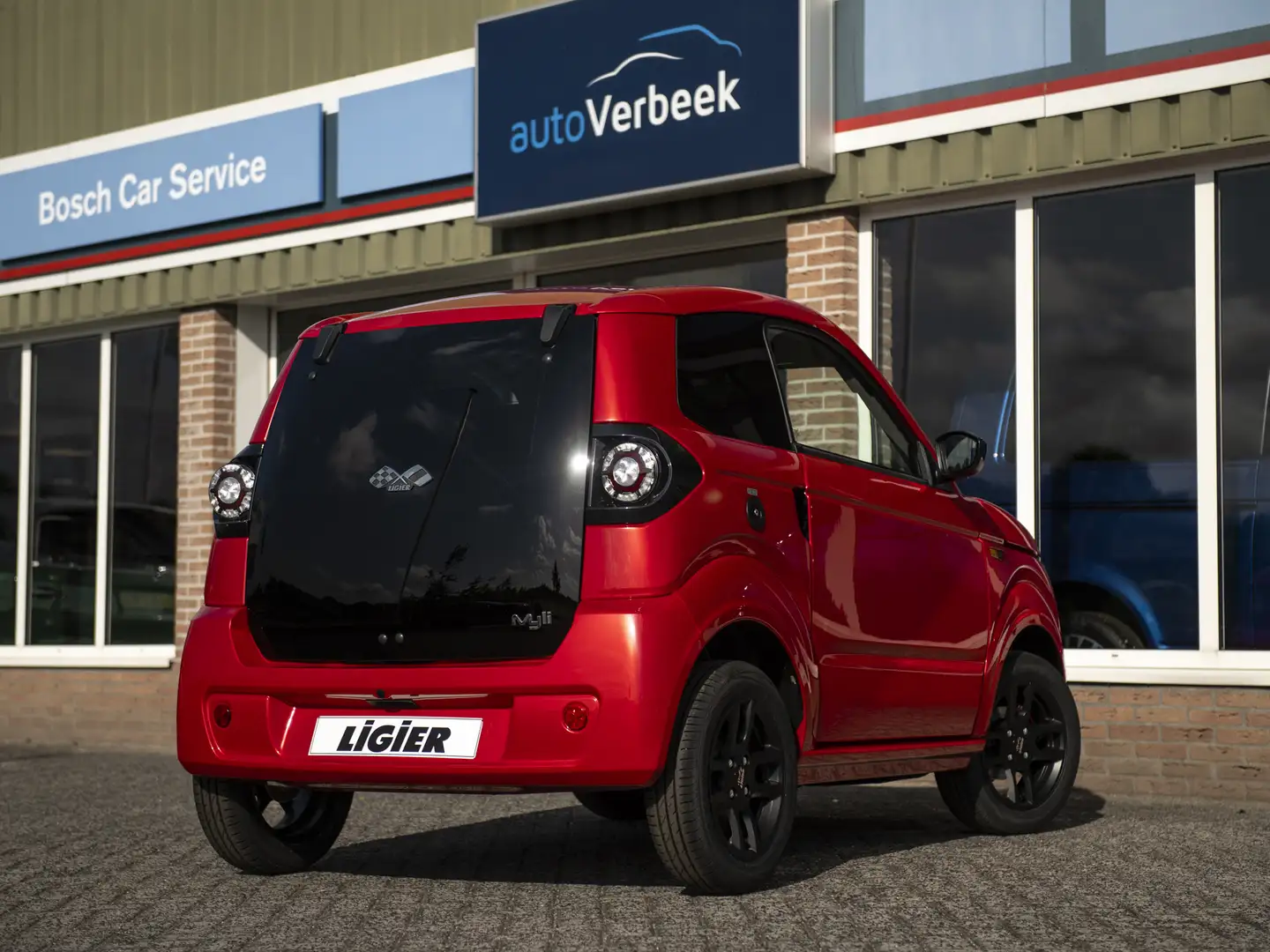 Ligier Myli I.DEAL - Nw. Model 2025 | Centrale vergrendeling | Roşu - 2