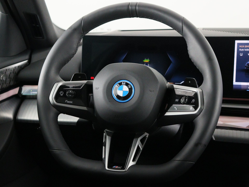 BMW 550 5 Serie 550e Touring xDrive — photo 2