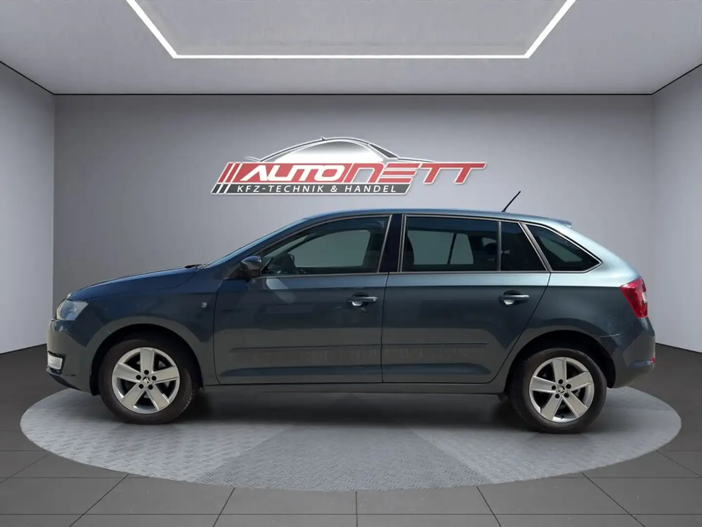 Skoda Rapid/Spaceback Ambition Gris - 2