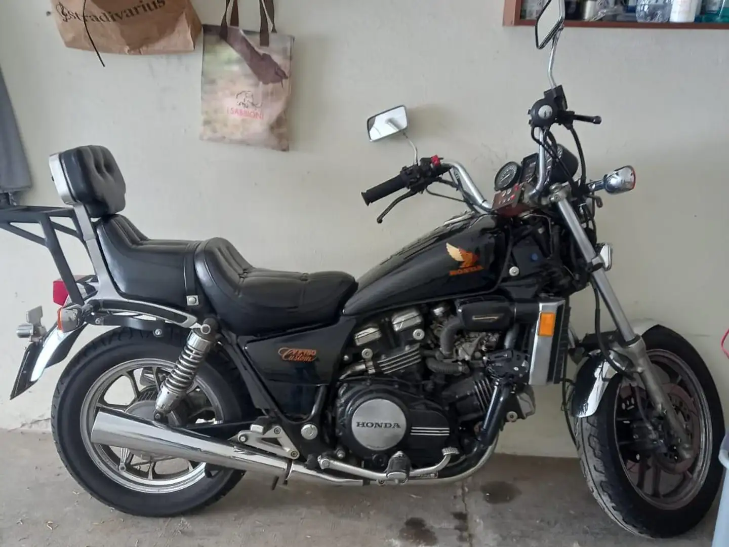 Honda VF 750 VF750C Černá - 1