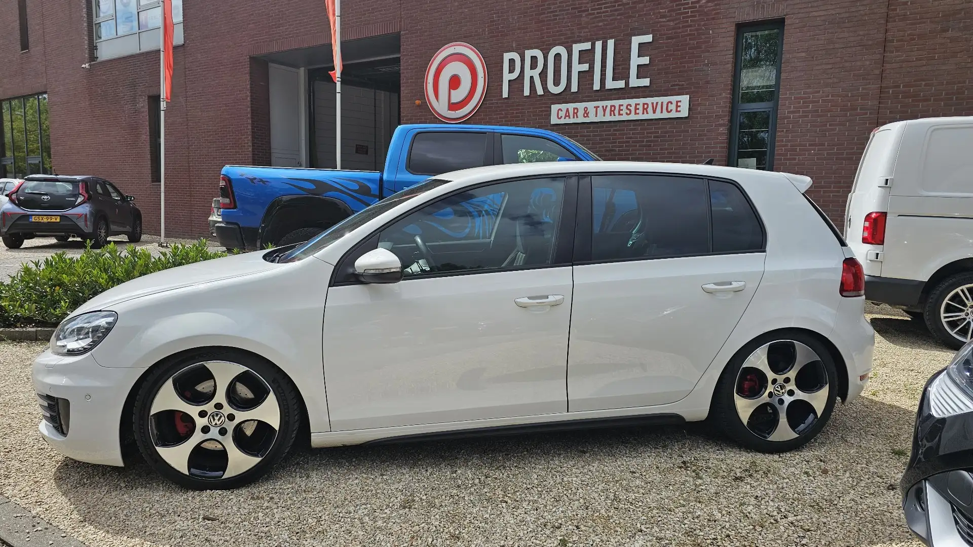 Volkswagen Golf 2.0 GTI sportonderstel serieus bereden automaat Wit - 1