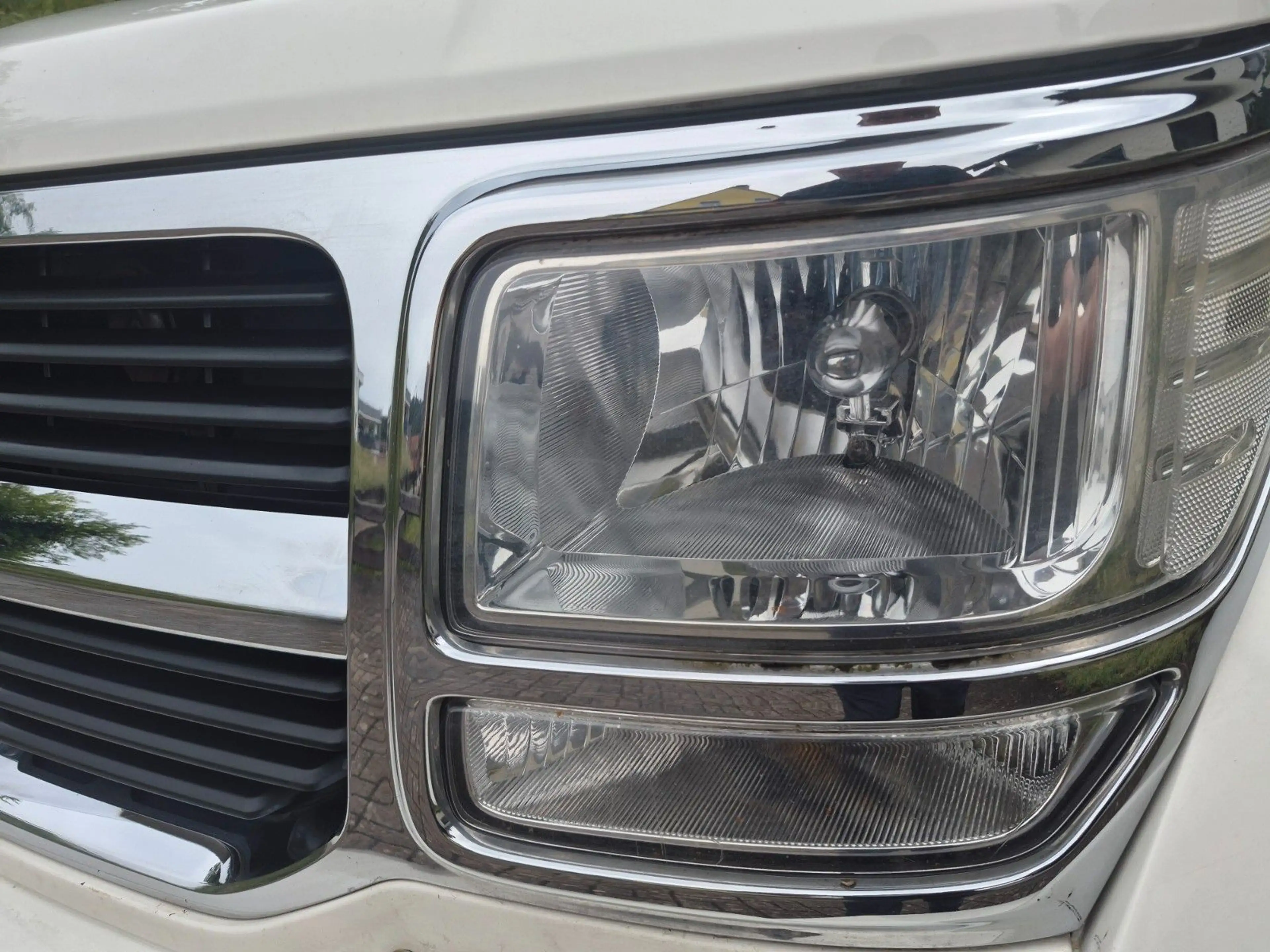 Dodge Nitro SXT — photo 11