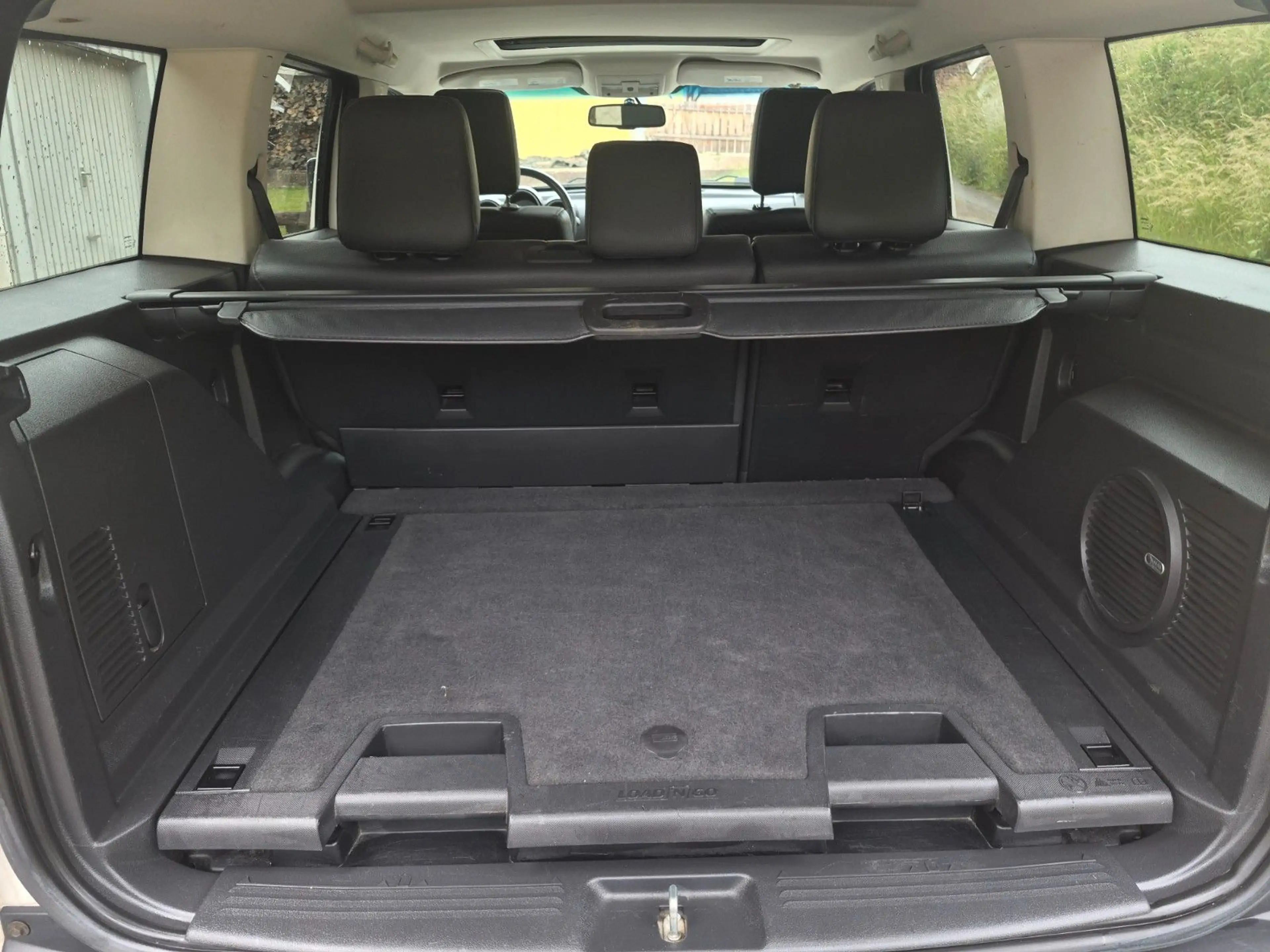 Dodge Nitro SXT — photo 8