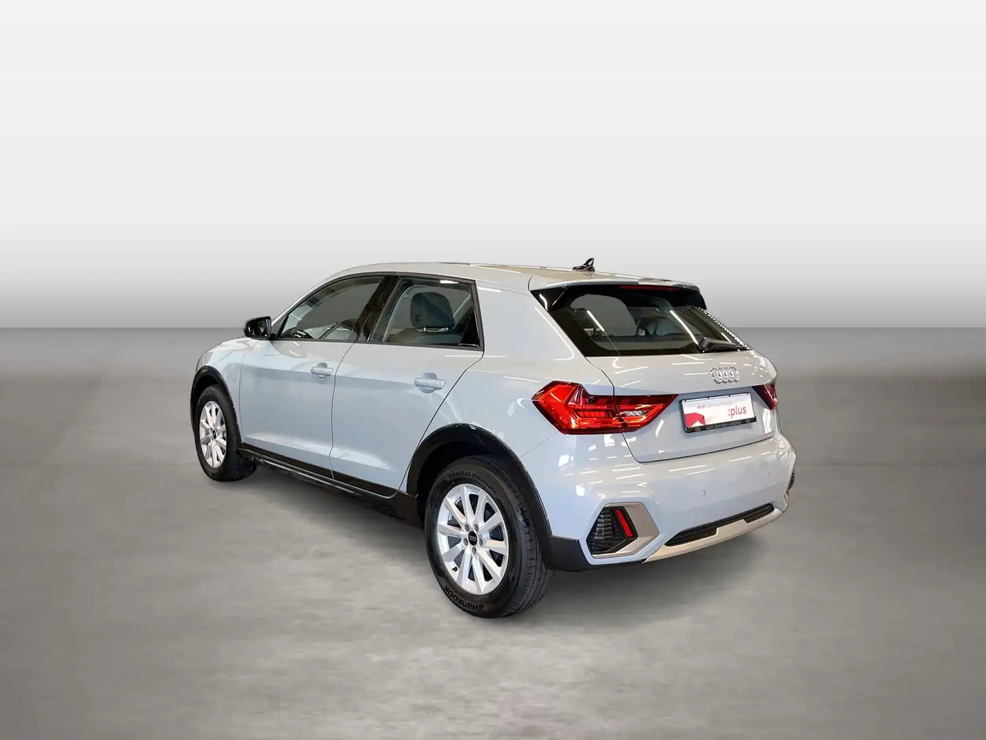 Audi A1 allstreet 25 TFSI Schaltgetriebe SpurH Navi Gris - 2