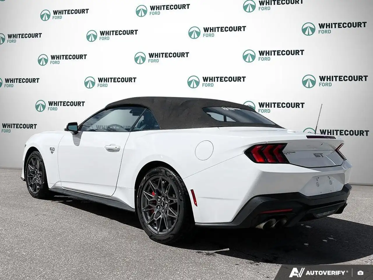 Ford Mustang photo Ford Mustang