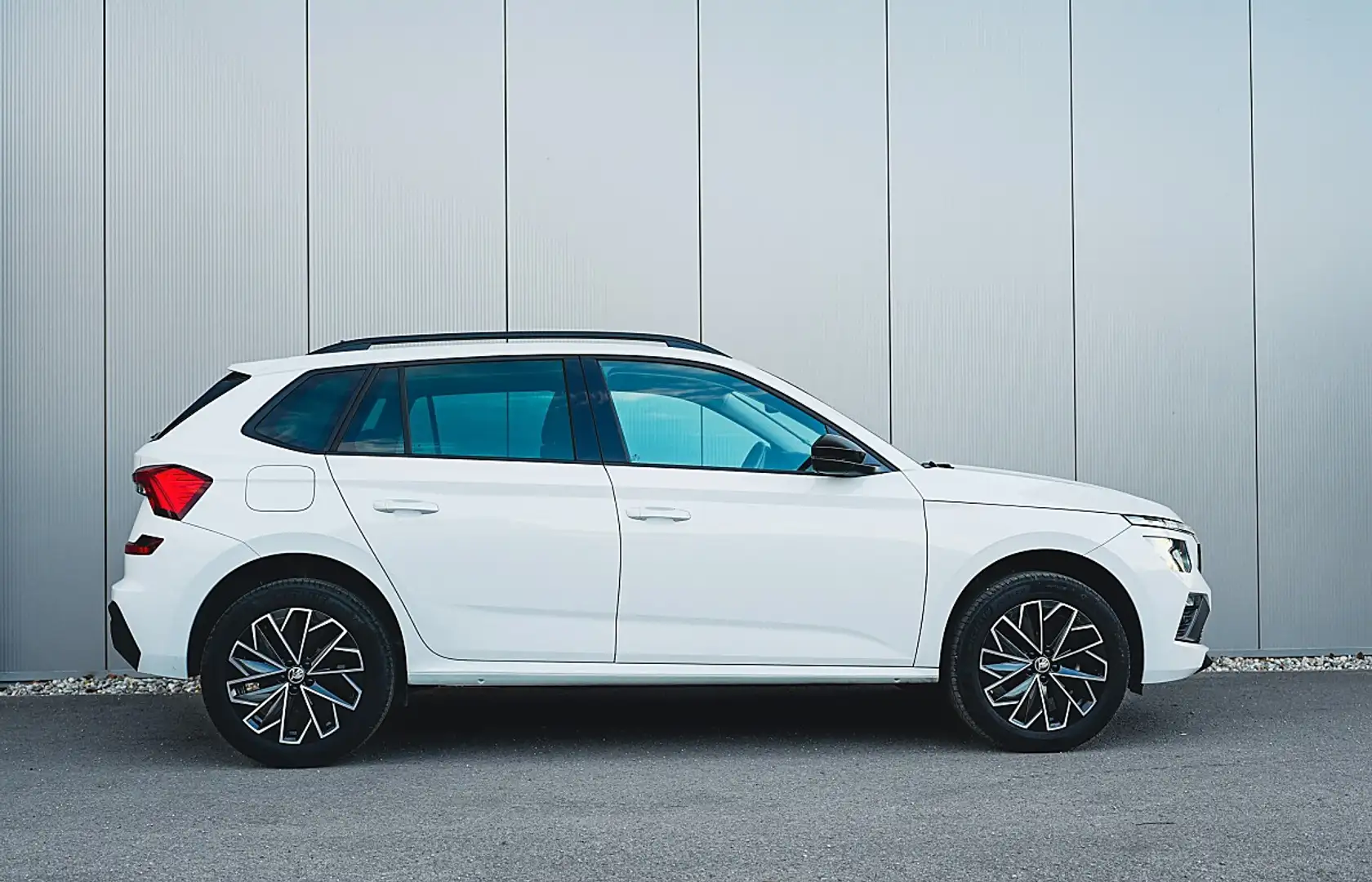 Skoda Kamiq 1,0 TSI Selection Weiß - 1