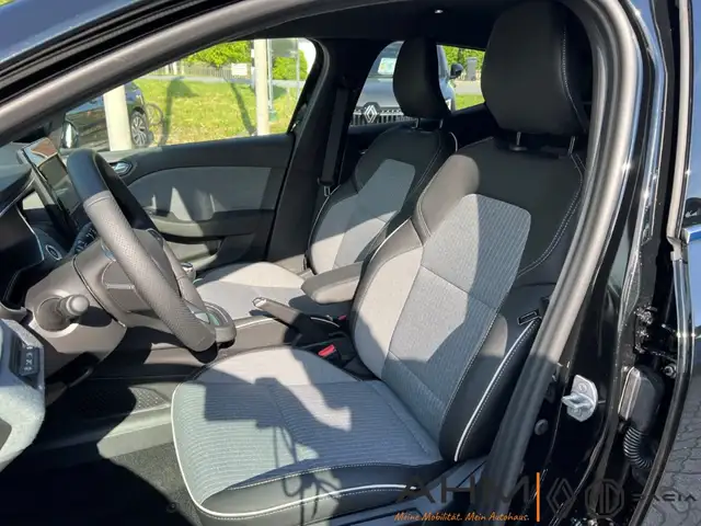 Renault Clio view 11
