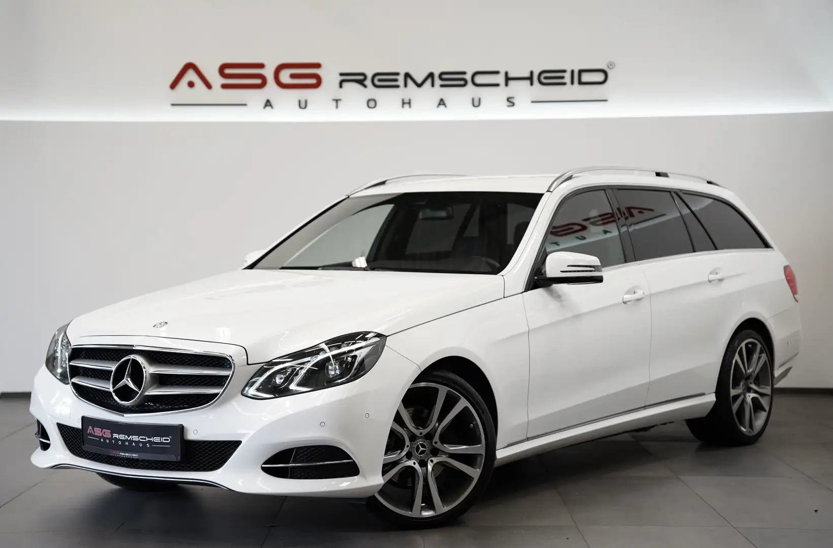 Mercedes-Benz E 200 CDI T Sport Paket BE *19 *Navi *SHZ *ACC Blanc - 1